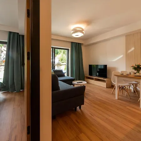 Invest Centrum Park 6 *