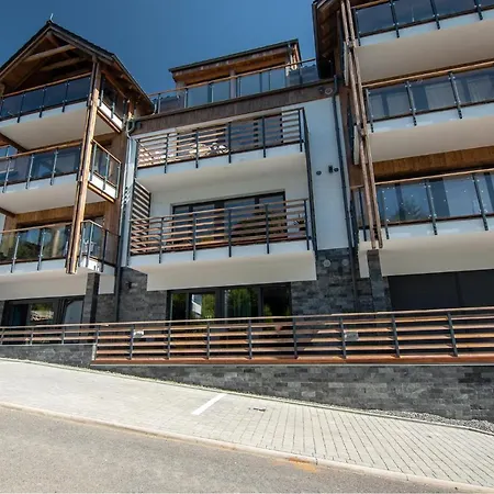 Invest Centrum Park 6 * שצ'קלארסקה פוראובה