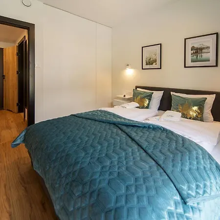 Invest Centrum Park 6