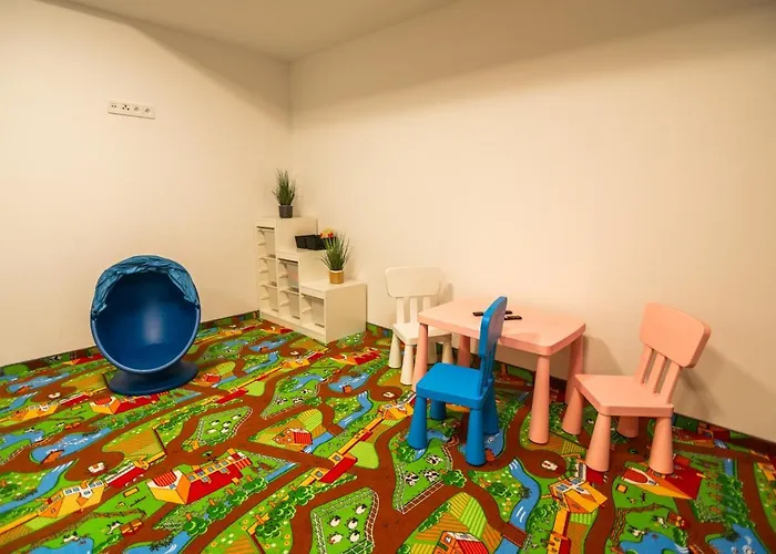 Invest Centrum Park 6 * シクラルスカ・ポレンバ